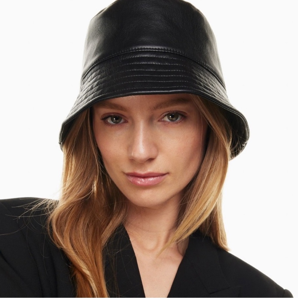 Babaton Sandra Bucket Hat NWOT